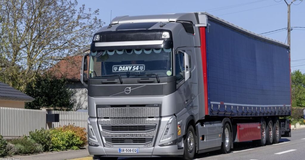 Best Light Commercial Vehicles for Last-Mile Delivery in India 2026